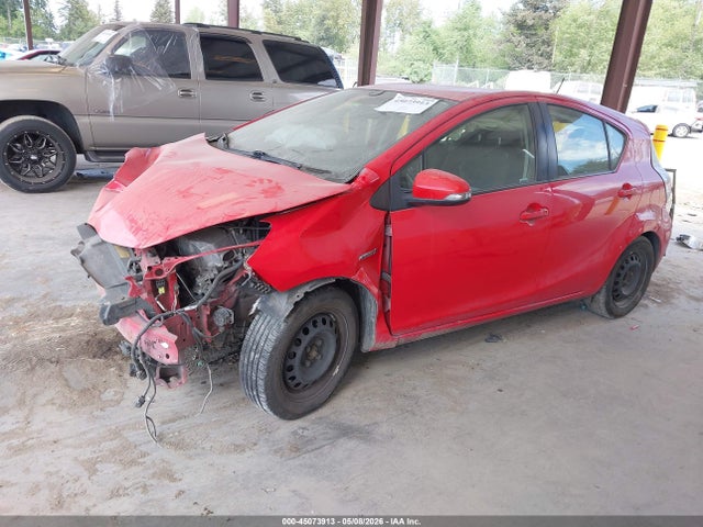 JTDKDTB3XE1567730 Toyota Prius C Three