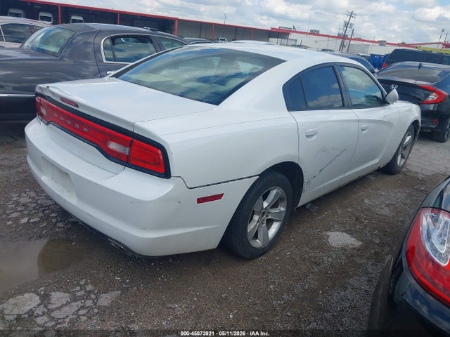 45073921 :رقم المزاد ، 2C3CDXBG1DH566727 vin ، 2013 Dodge Charger Se مزاد بيع