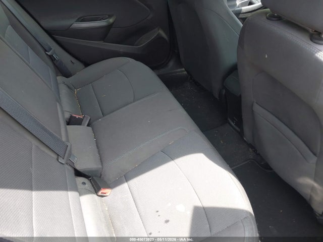 45073923 :رقم المزاد ، 1G1BE5SM9J7239880 vin ، 2018 Chevrolet Cruze Lt Auto مزاد بيع