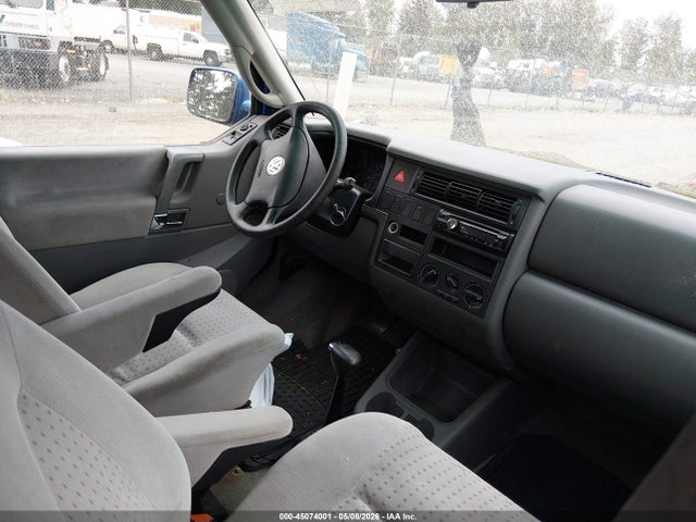Продаж на аукціоні авто 2001 Volkswagen Eurovan Mv, vin: WV2NB47001H040001, номер лоту: 45074001