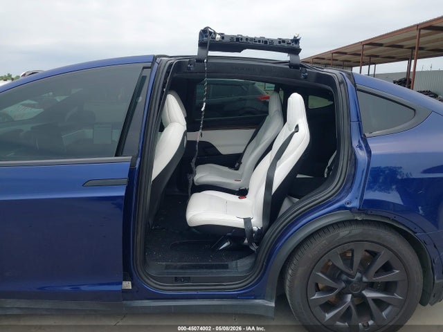 45074002 :رقم المزاد ، 7SAXCBE57PF381740 vin ، 2023 Tesla Model X Dual Motor All-wheel Drive/standard Range مزاد بيع