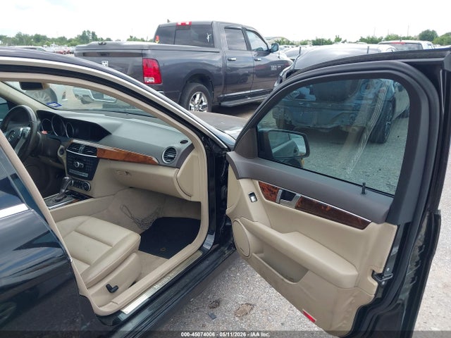 Aukcja sprzedaży 2013 Mercedes-benz C 300 Sport 4matic, vin: WDDGF8AB3DR294142, numer aukcji: 45074006