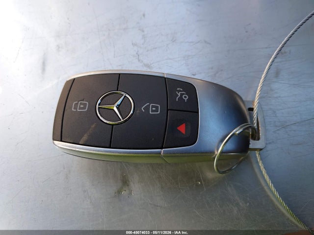 W1KWJ8DB0LF991452 Mercedes-Benz C 300