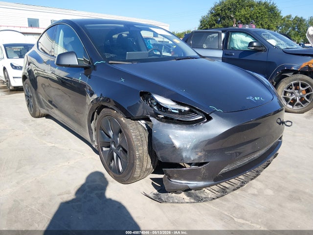 Auction sale of the 2025 Tesla Model Y Long Range Dual Motor All-wheel Drive, vin: 7SAYGDEE8SA372281, lot number: 45074046