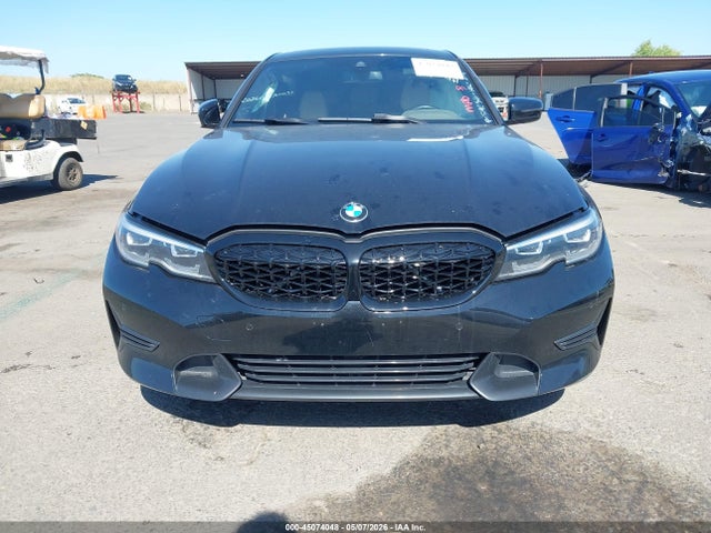 3MW5R1J02M8B84236 BMW 330I