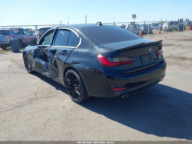 3MW5R1J02M8B84236 BMW 330I