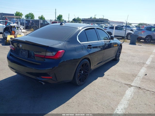 3MW5R1J02M8B84236 BMW 330I