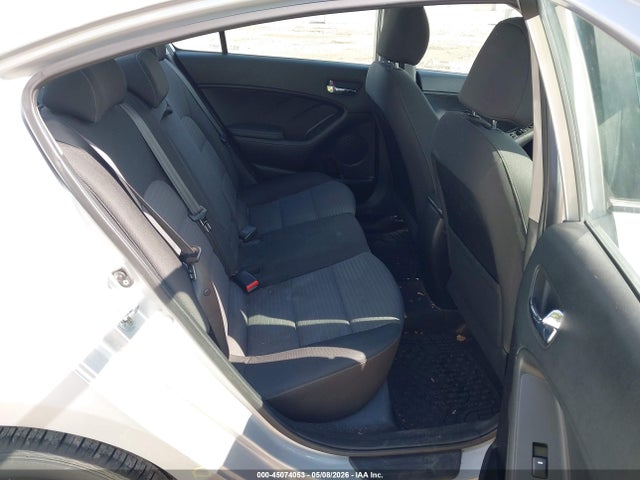 Продажа на аукционе авто 2016 Kia Forte Lx, vin: KNAFX4A65G5555813, номер лота: 45074053