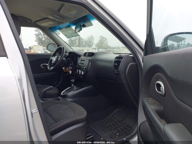 2015 Kia Soul მანქანა იყიდება აუქციონზე, vin: KNDJN2A21F7814403, აუქციონის ნომერი: 45074104