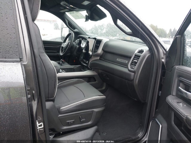 3C63R5FL0SG581636 RAM 2500 Laramie 4x4 6&#039;4 Box