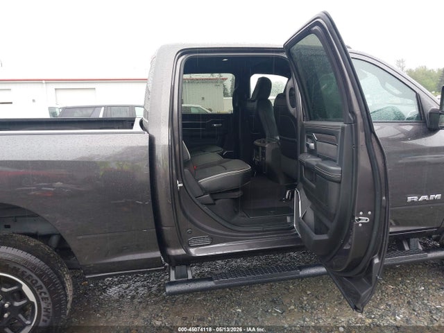 3C63R5FL0SG581636 RAM 2500 Laramie 4x4 6&#039;4 Box