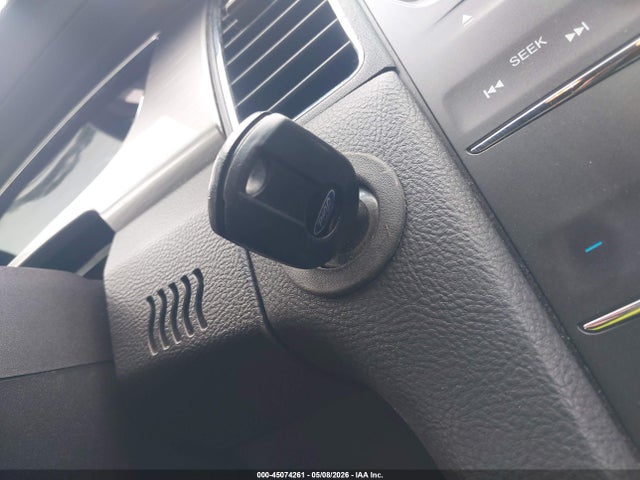 45074261 :رقم المزاد ، 1FAHP2E81DG105092 vin ، 2013 Ford Taurus Sel مزاد بيع
