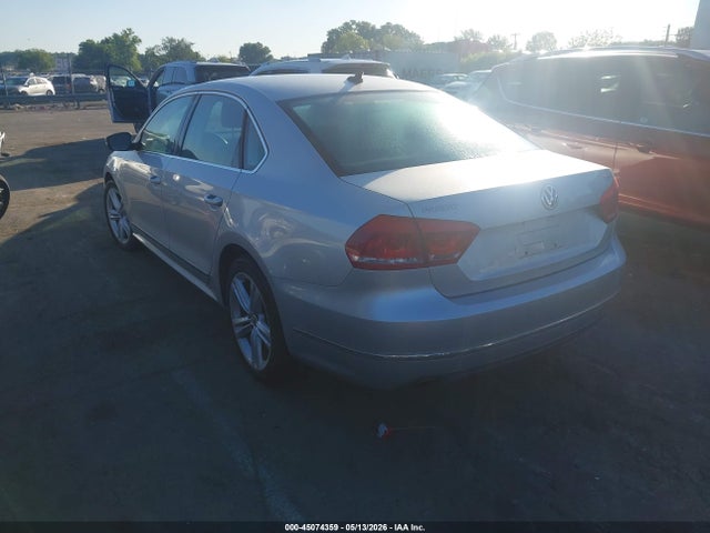 Aukcja sprzedaży 2014 Volkswagen Passat 2.0l Tdi Se, vin: 1VWBN7A35EC076392, numer aukcji: 45074359