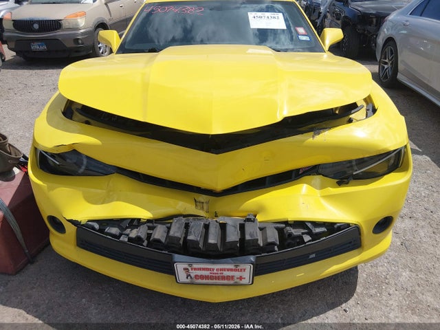45074382 :رقم المزاد ، 2G1FF1E35F9202440 vin ، 2015 Chevrolet Camaro 2lt مزاد بيع