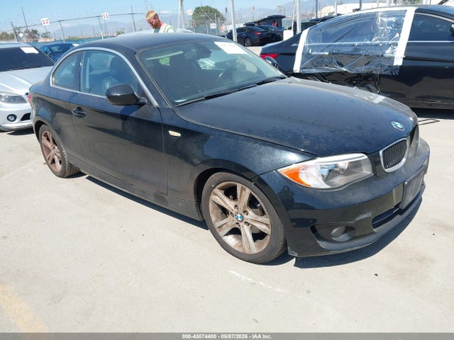 45074400 :رقم المزاد ، WBAUP9C56DVS95832 vin ، 2013 Bmw 128i مزاد بيع