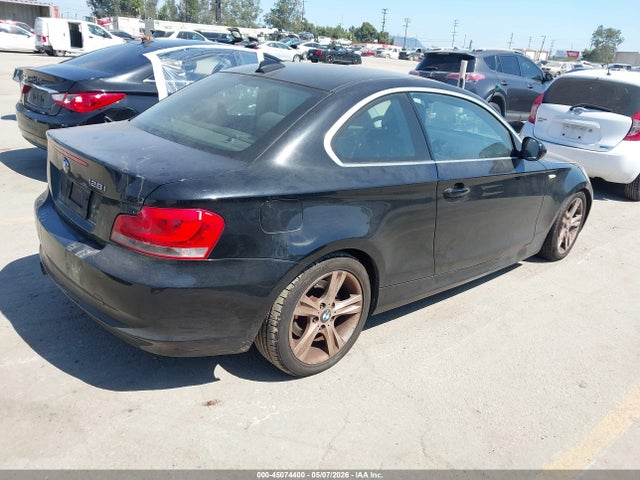 45074400 :رقم المزاد ، WBAUP9C56DVS95832 vin ، 2013 Bmw 128i مزاد بيع