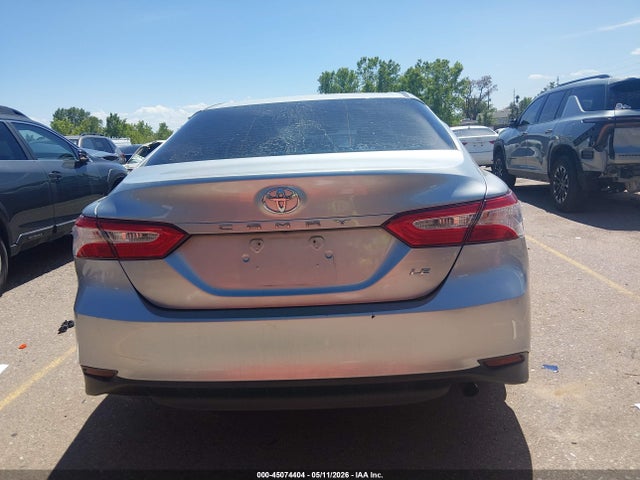 Toyota CAMRY LE 2018 4T1B11HK6JU114575 Image 17