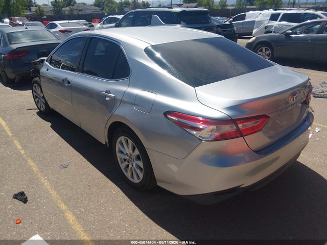 Toyota CAMRY LE 2018 4T1B11HK6JU114575 Image 3