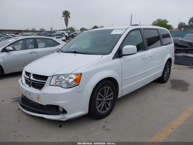 2017 Dodge Grand Caravan Sxt მანქანა იყიდება აუქციონზე, vin: 2C4RDGCG4HR685831, აუქციონის ნომერი: 45074438