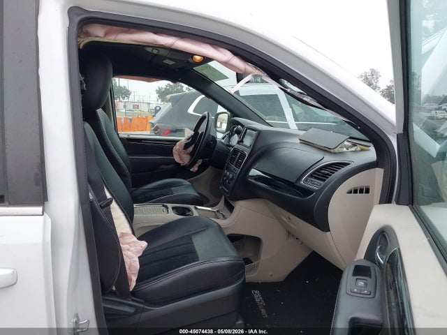 2017 Dodge Grand Caravan Sxt მანქანა იყიდება აუქციონზე, vin: 2C4RDGCG4HR685831, აუქციონის ნომერი: 45074438