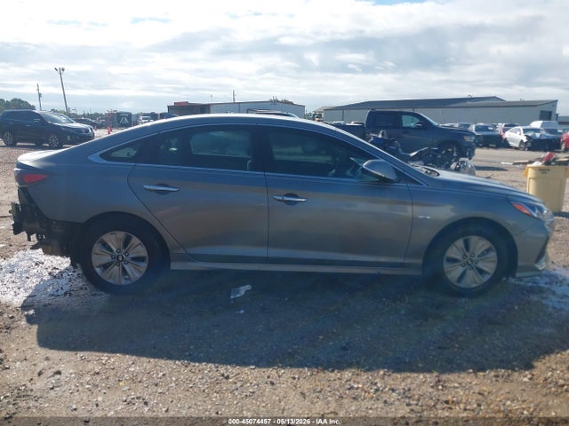 Продажа на аукционе авто 2018 Hyundai Sonata Hybrid Se, vin: KMHE24L36JA079002, номер лота: 45074457