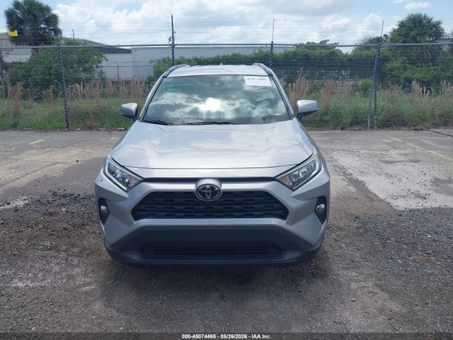 45074465 :رقم المزاد ، 2T3W1RFV4MC119350 vin ، 2021 Toyota Rav4 Xle مزاد بيع