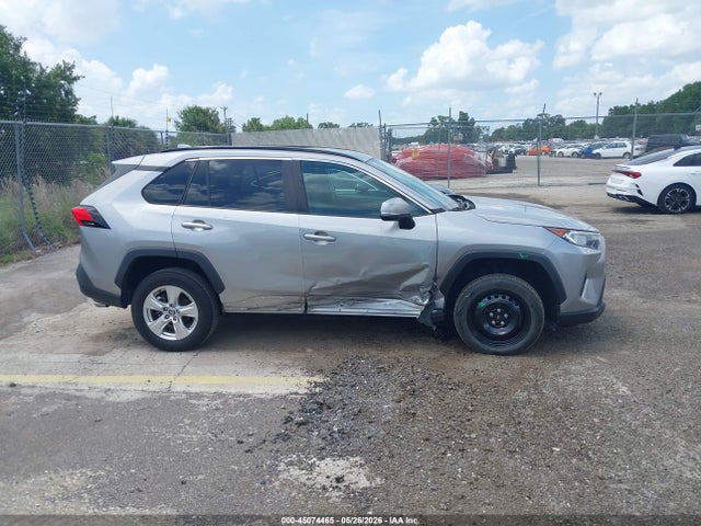 45074465 :رقم المزاد ، 2T3W1RFV4MC119350 vin ، 2021 Toyota Rav4 Xle مزاد بيع