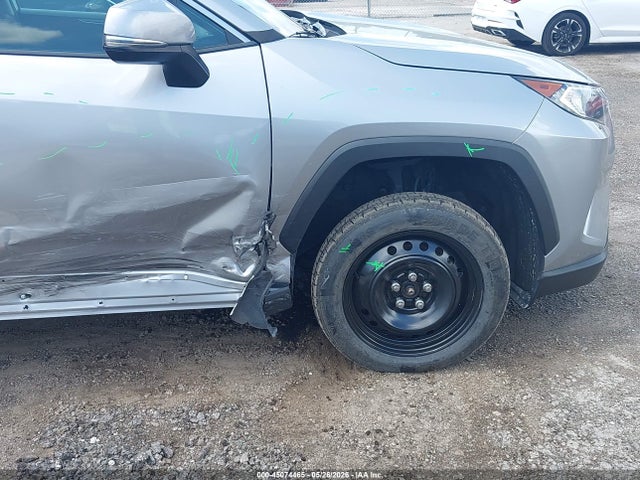 45074465 :رقم المزاد ، 2T3W1RFV4MC119350 vin ، 2021 Toyota Rav4 Xle مزاد بيع