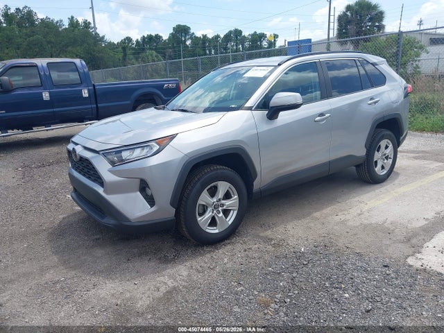 45074465 :رقم المزاد ، 2T3W1RFV4MC119350 vin ، 2021 Toyota Rav4 Xle مزاد بيع