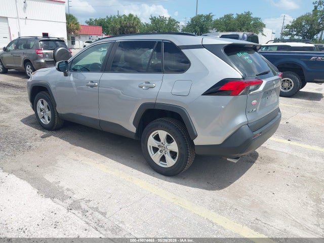 45074465 :رقم المزاد ، 2T3W1RFV4MC119350 vin ، 2021 Toyota Rav4 Xle مزاد بيع