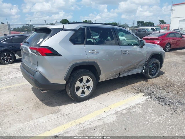 45074465 :رقم المزاد ، 2T3W1RFV4MC119350 vin ، 2021 Toyota Rav4 Xle مزاد بيع
