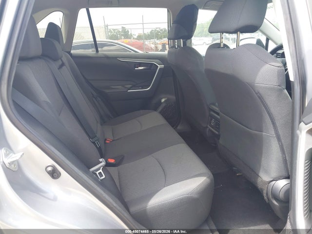 45074465 :رقم المزاد ، 2T3W1RFV4MC119350 vin ، 2021 Toyota Rav4 Xle مزاد بيع