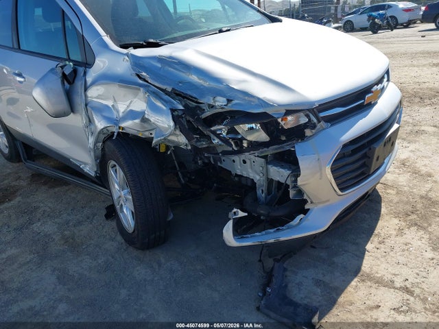 KL7CJKSB0LB327010 Chevrolet Trax Fwd Ls