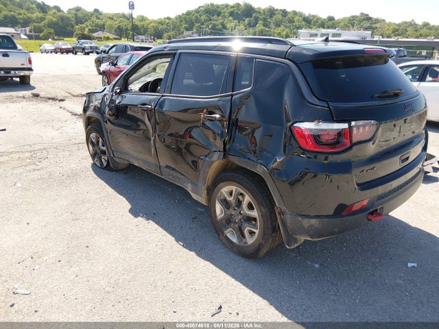 45074618 :رقم المزاد ، 3C4NJDDB8JT129162 vin ، 2018 Jeep Compass Trailhawk 4x4 مزاد بيع