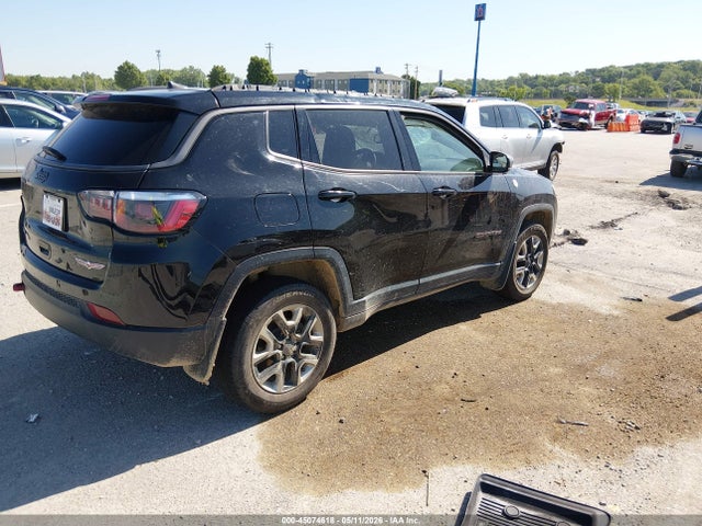 45074618 :رقم المزاد ، 3C4NJDDB8JT129162 vin ، 2018 Jeep Compass Trailhawk 4x4 مزاد بيع