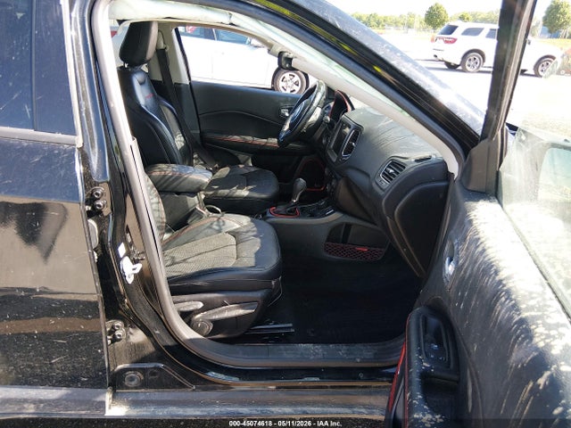 45074618 :رقم المزاد ، 3C4NJDDB8JT129162 vin ، 2018 Jeep Compass Trailhawk 4x4 مزاد بيع