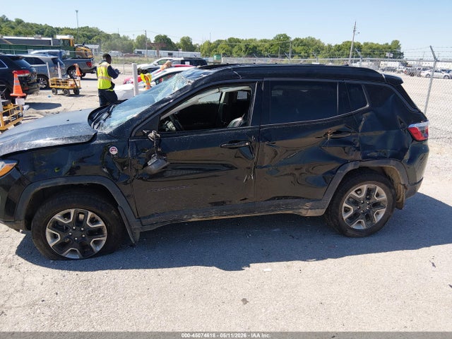 45074618 :رقم المزاد ، 3C4NJDDB8JT129162 vin ، 2018 Jeep Compass Trailhawk 4x4 مزاد بيع
