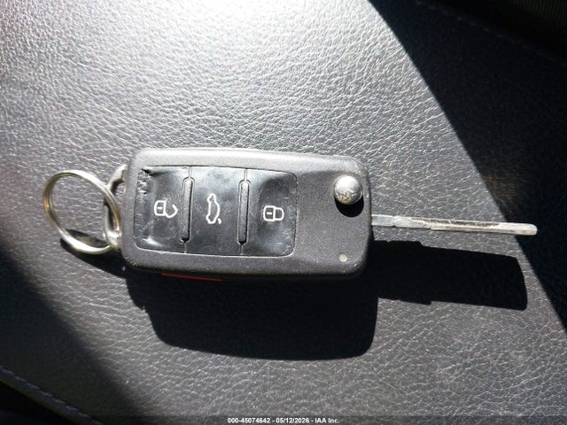45074642 :رقم المزاد ، 3VW2B7AJ5HM368666 vin ، 2017 Volkswagen Jetta 1.4t S مزاد بيع