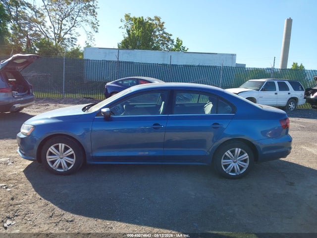 45074642 :رقم المزاد ، 3VW2B7AJ5HM368666 vin ، 2017 Volkswagen Jetta 1.4t S مزاد بيع