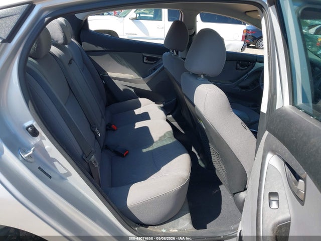 2015 Hyundai Elantra Se მანქანა იყიდება აუქციონზე, vin: 5NPDH4AE9FH645186, აუქციონის ნომერი: 45074658
