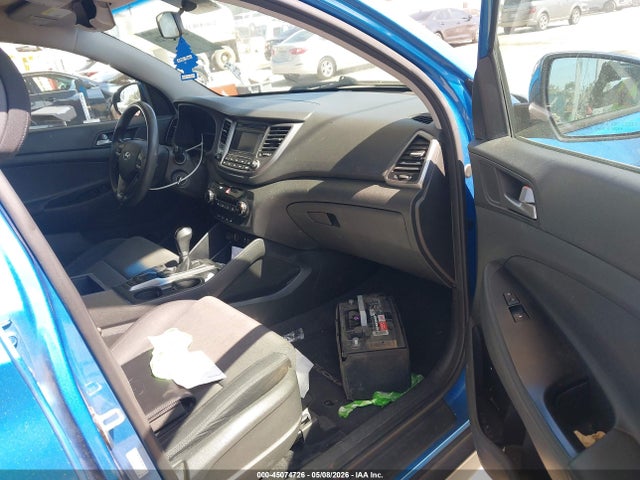 KM8J23A43HU395082 Hyundai TUCSON SE