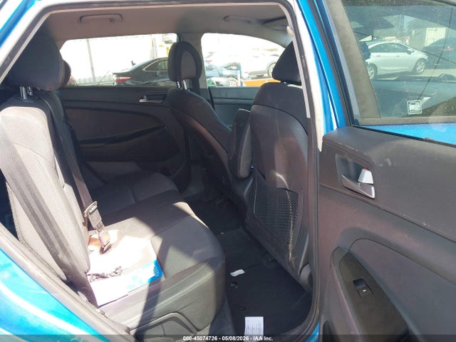 KM8J23A43HU395082 Hyundai TUCSON SE