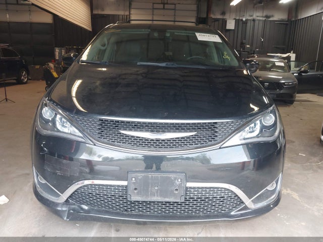 45074744 :رقم المزاد ، 2C4RC1BGXHR821851 vin ، 2017 Chrysler Pacifica Touring-l مزاد بيع