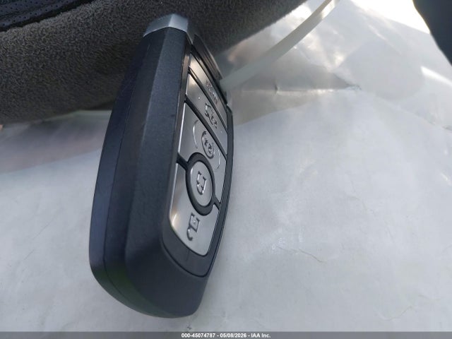 2FMPK3K97JBB10609 Ford Edge Titanium