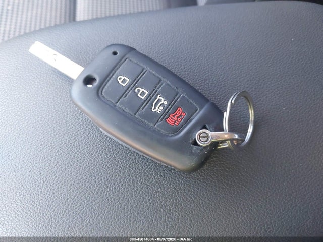 45074804 :رقم المزاد ، KM8K12AA5MU666614 vin ، 2021 Hyundai Kona Se مزاد بيع