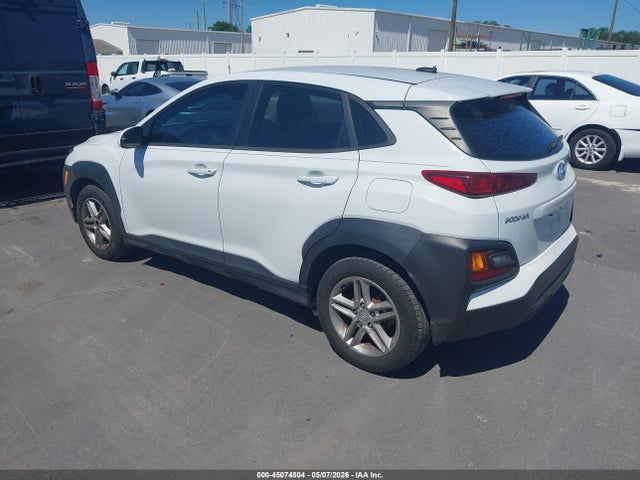 45074804 :رقم المزاد ، KM8K12AA5MU666614 vin ، 2021 Hyundai Kona Se مزاد بيع
