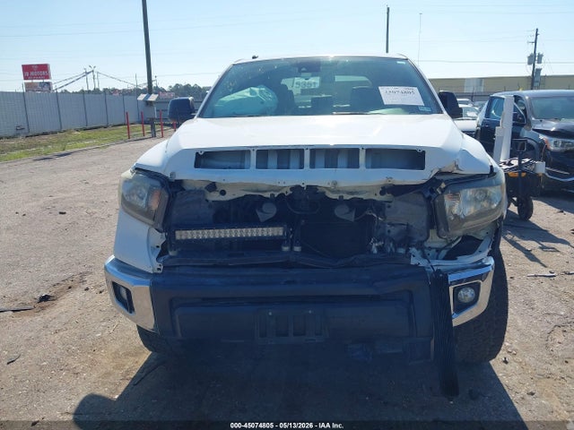 45074805 :رقم المزاد ، 5TFDW5F19JX691437 vin ، 2018 Toyota Tundra Sr5 5.7l V8 مزاد بيع