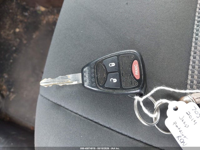 45074819 :رقم المزاد ، 1C4NJPBA3ED703447 vin ، 2014 Jeep Patriot Altitude مزاد بيع