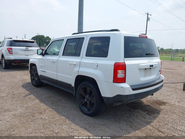 45074819 :رقم المزاد ، 1C4NJPBA3ED703447 vin ، 2014 Jeep Patriot Altitude مزاد بيع