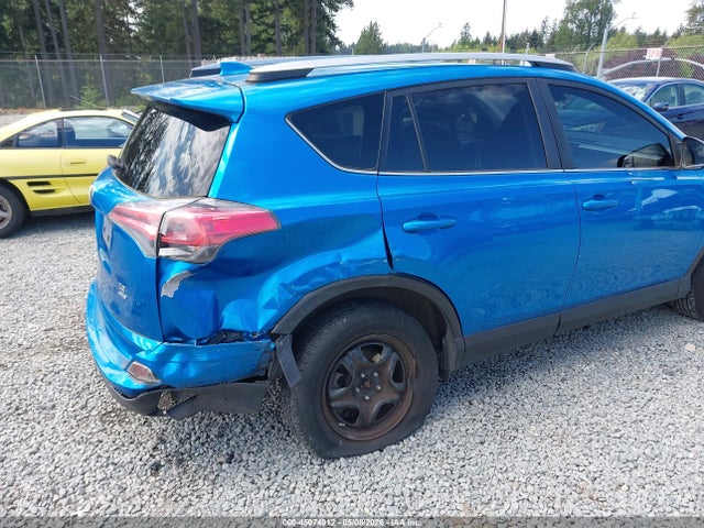 JTMBFREV7HJ140701 Toyota RAV4 LE
